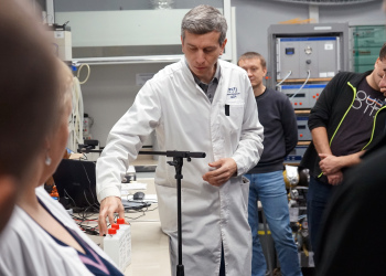 Фото 2 к новости Метрологи ПФО ПАО «МТС» посетили ЦСМ Росстандарта в Нижегородской области