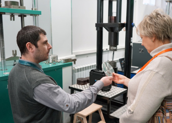 Фото 5 к новости Нижегородский ЦСМ и Центр молодежных инженерных и научных компетенций «КВАНТОРИУМ» подписали соглашение о сотрудничестве