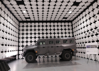 Фото 1 к новости Антон Алиханов ознакомился с испытательными и метрологическими возможностями ЦСМ Росстандарта в Нижегородской области