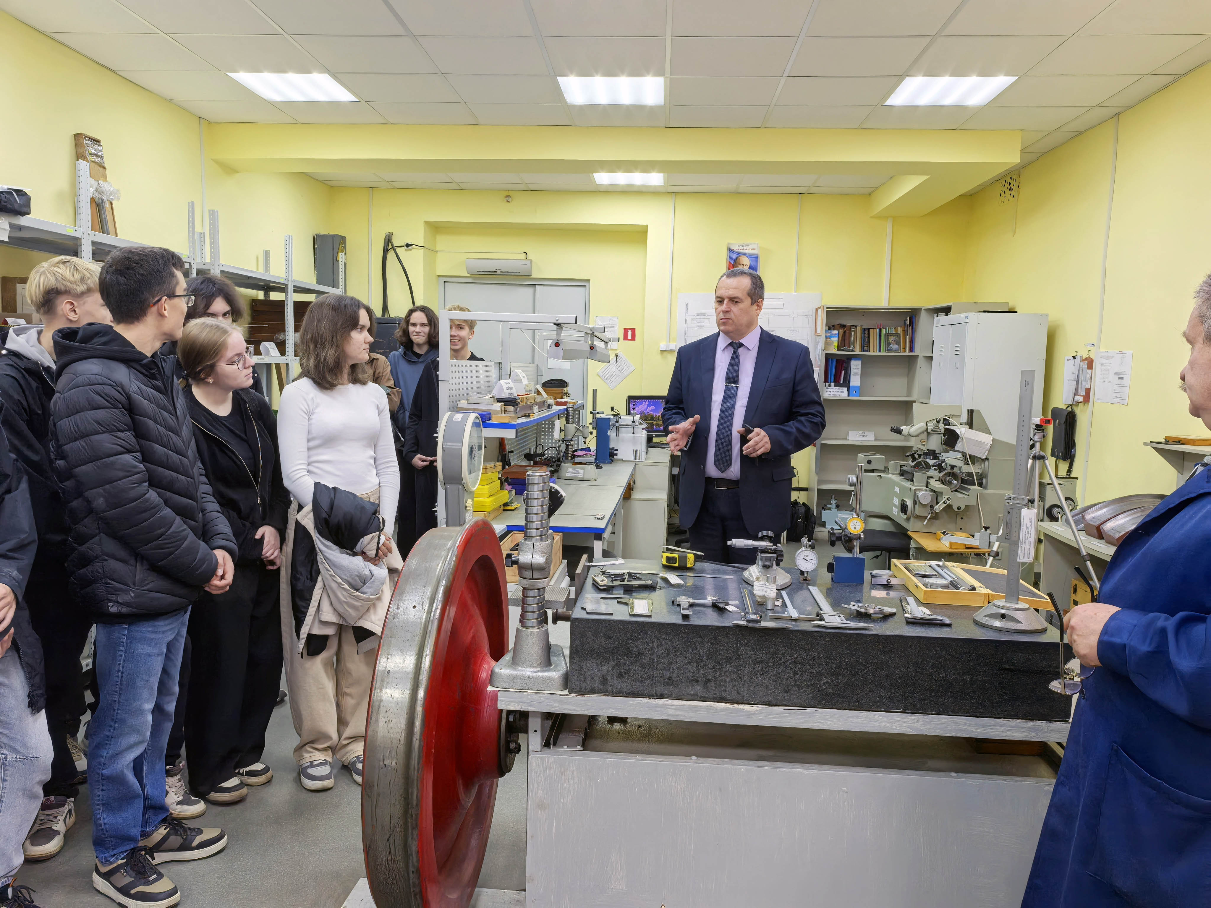 Ученики метрологических классов школ Нижнего Новгорода посетили Центр метрологии Горьковской железной дороги