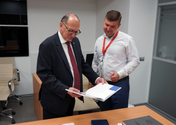 Фото 4 к новости Нижегородский ЦСМ с рабочим визитом посетил ректор НГТУ им. Р.Е. Алексеева Сергей Дмитриев